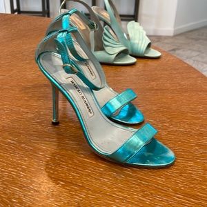 Manolo Blahnik electric blue heels